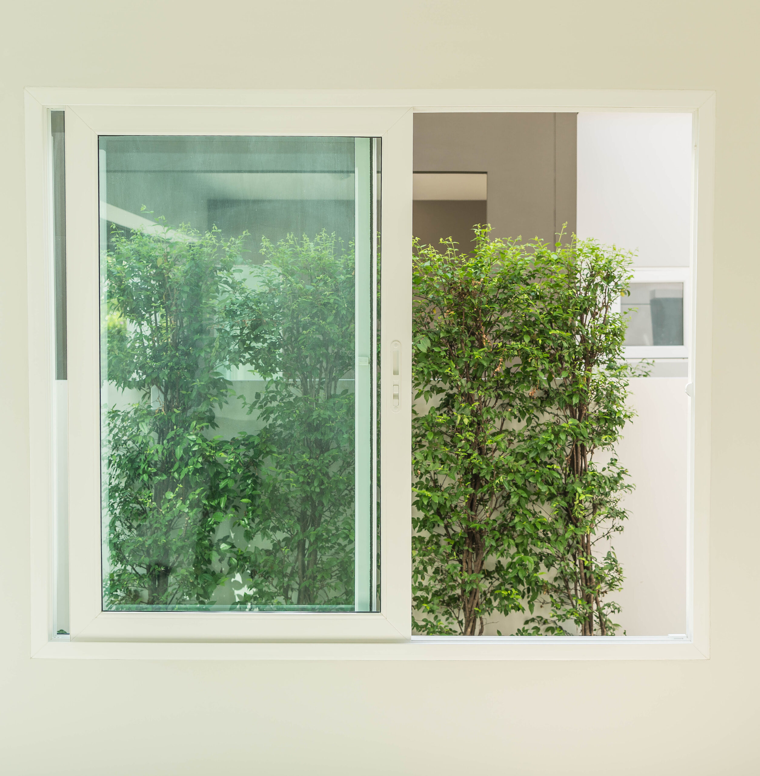 empty glass door (1)