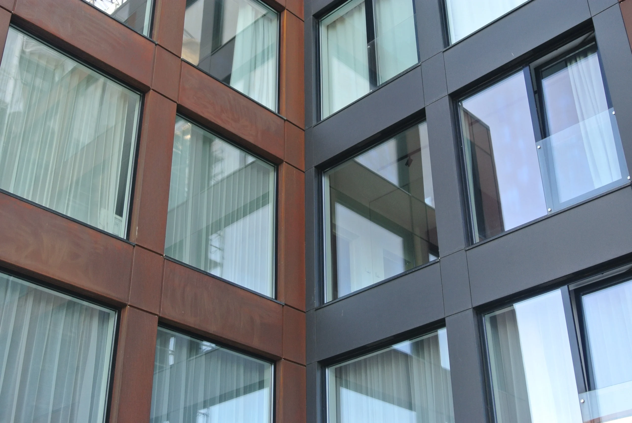low angle view modern building (1)